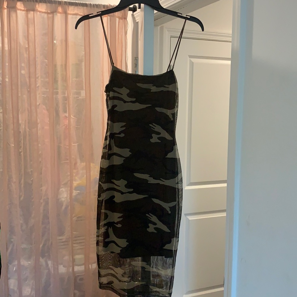 Camo body con